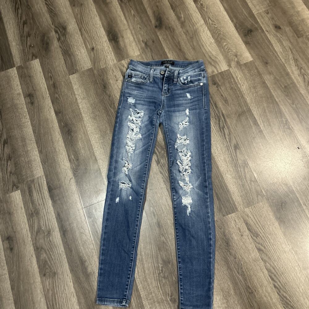 Women’s Judy Blue Size 1/25 Distressed Skinny Jeans